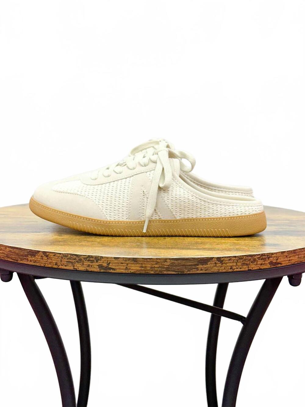 NEW MIA SHOES women's baron slip on sneakers in cream